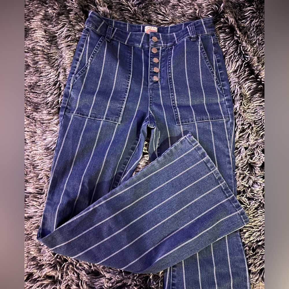 Gianni Bini Blue and White Patterned Pants